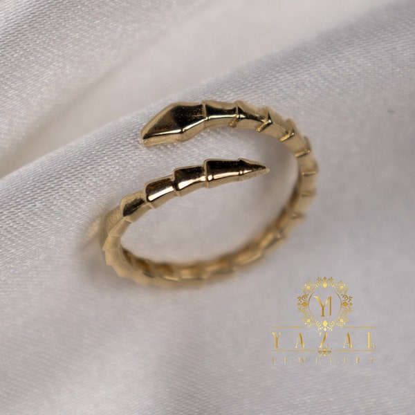 14k Gold Snake Ring, Unisex Gold Snake Ring, Snake-Shaped Ring, Minimalist Stackable Rings, Hand Made Ring, Solid Gold,Gift For Her,Gold art
