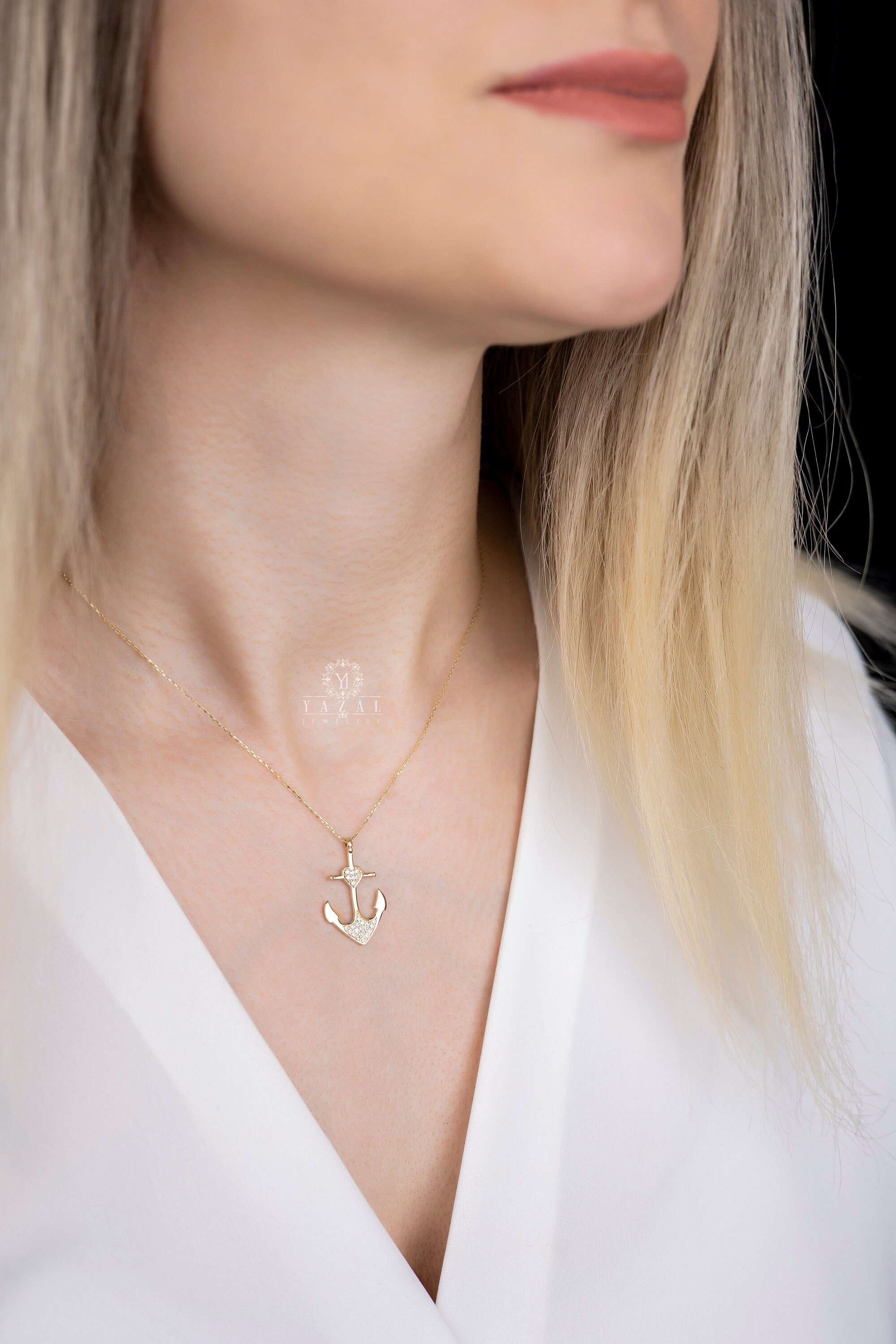 Anchor pendant