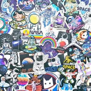 Lot de 50 autocollants sur le thème « Astronaute-B » | Stickers galaxie | Stickers espace | NASA | Autocollants scientifiques | Astronomie | Mars | Système solaire