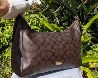 chanel chevron card holder