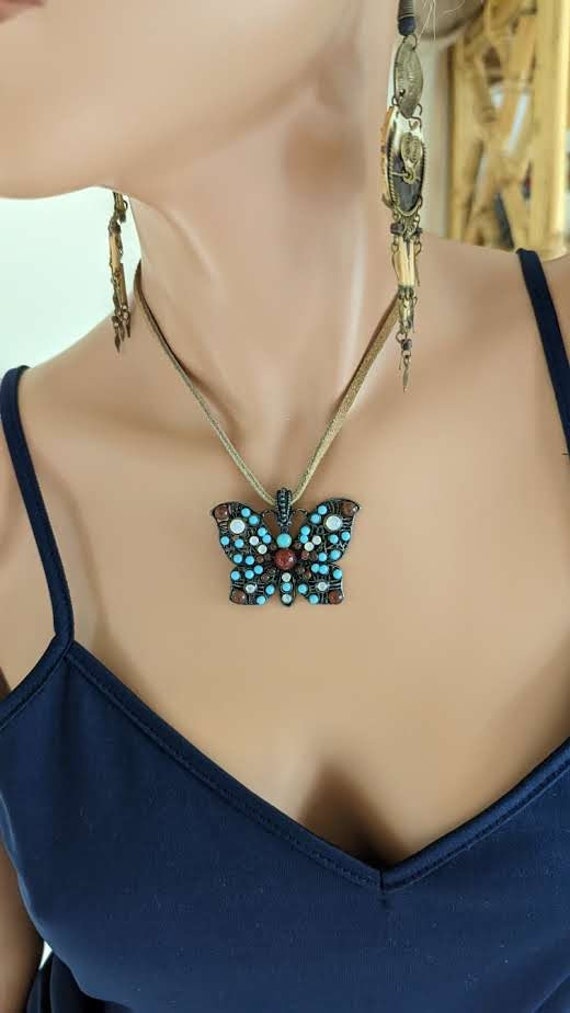 Gorgeous vintage butterfly pendant from Bebe