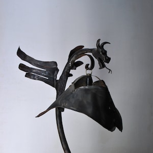 Mittelalterliche Drachenlampe