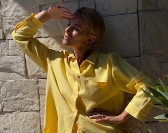 Loose-Fit Yellow Linen Shirt for Women with Classic Collar, straight silhouette and Side Splits