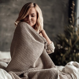 Soft Waffle Linen Blanket: Natural Linen Color, Sustainable Gift