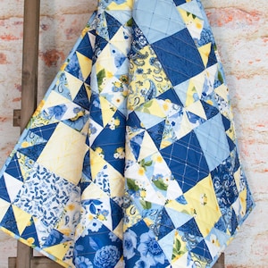 True Fabrics - Spring Fling - Quilt Kit - Sunshine Blooms (56&quot; X 70&quot;)