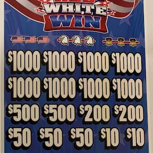 Puede incluir: Un boleto de lotería con un tema rojo, blanco y azul. El boleto se llama "Red White Win" y presenta imágenes de banderas estadounidenses, águilas calvas y campanas. El boleto tiene una variedad de cantidades de premios listadas, incluyendo $1000, $500, $200, $50 y $10.
