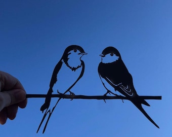 Metal Swallows Garden Ornament: Modern Outdoor Decor