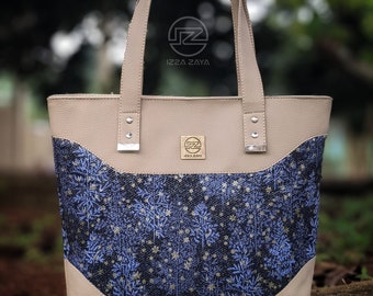 Momenta Tote Bag