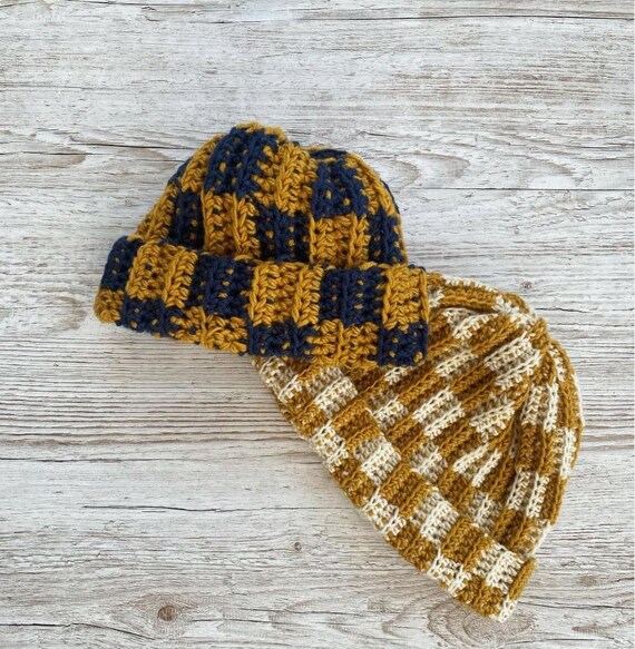 Checkerboard Beanie || Skate || Cosy || Millennial || Fall