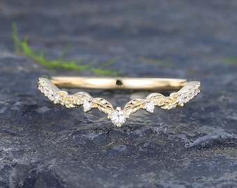 Lab Grown Diamond Filigree wedding band Yellow gold Curved wedding band Art deco Leaf Botanical Matching Stacking band Vintage Promise band