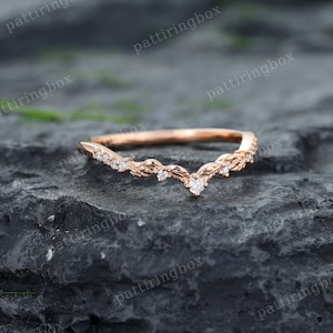 Aliança de casamento em filigrana de moissanita, ouro rosa, diamante, curva, estilo art déco com folhas, alianças combinando, aliança vintage de compromisso para mulheres. imagem 3