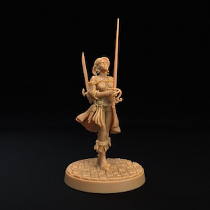 D&D Female Elf Fighter / Rogue | RPG Model | Astral Elf Duellist by Dragon Trappers Lodge