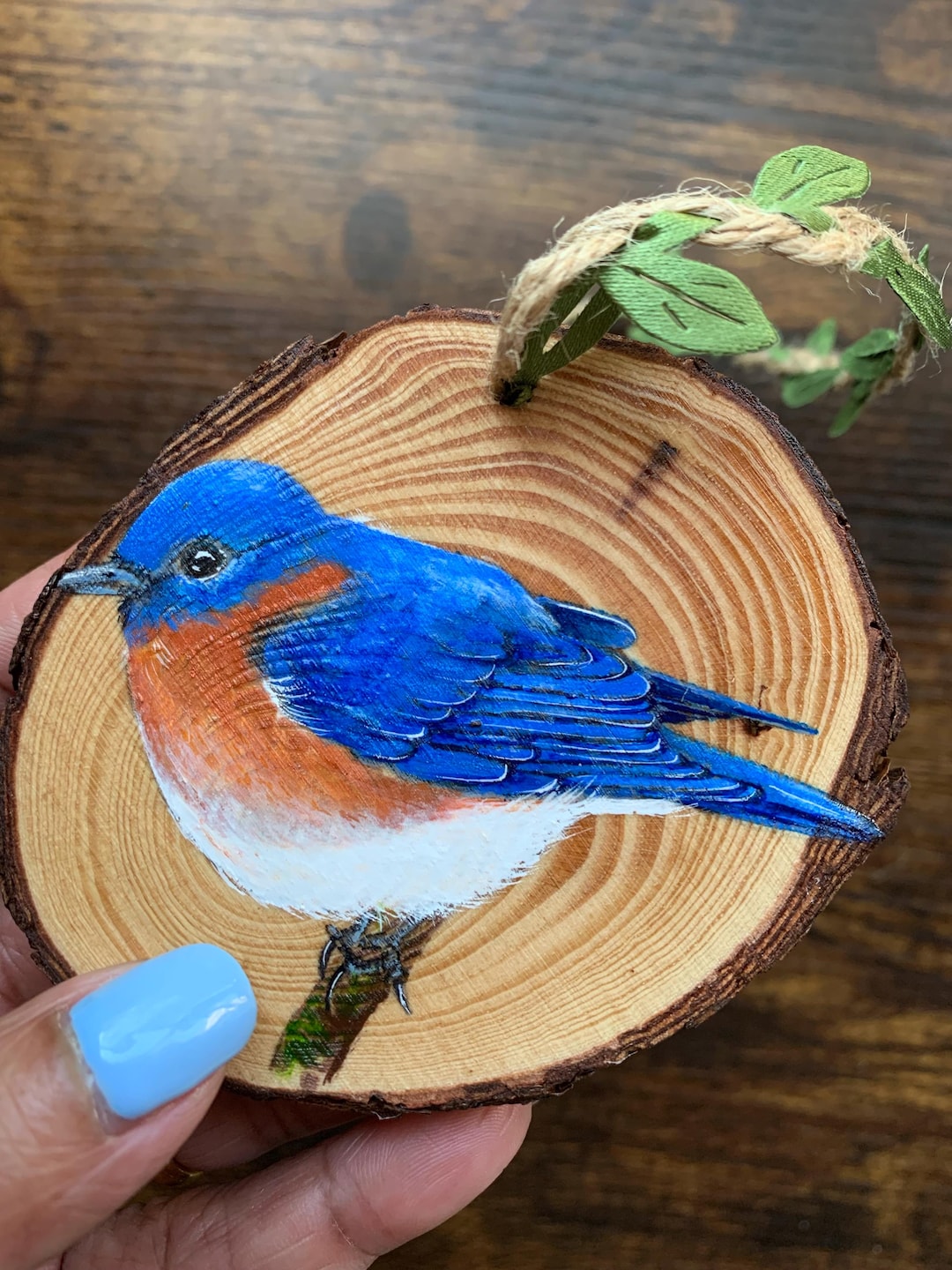 UNCROWD BIG BLUEBIRD 　hand made japan Hand Painted Eastern Bluebird Wood Slice Ornament: Bluebird