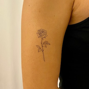 Realistische fijne lijn roos tijdelijke tattoo (set van 2) / tijdelijke body art / Boho roos neptattoos / Elegante bloementattoo