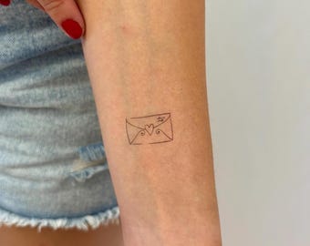 Small Envelope with Heart Temporary Tattoo (Set of 3) / Love Letter Fake Tattoo / Fine Line Romantic Tattoo / Love Letter