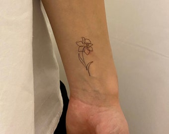 Flower Fine Line Temporary Tattoo (Set of 2) / Floral Fake Tattoo / Bloom Tattoo