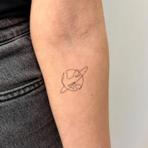 Papierflieger rund um die Welt Fine Line temporäres Tattoo (3er Set) / Weltkarte Tattoo / Reiseliebhaber Tattoo