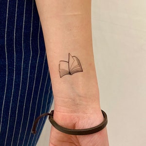 Fine Line Book temporary tattoo (Set of 2)