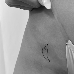 Small Chili Pepper Temporary Tattoo (Set of 3) / Mini Chili Pepper Fake Tattoo