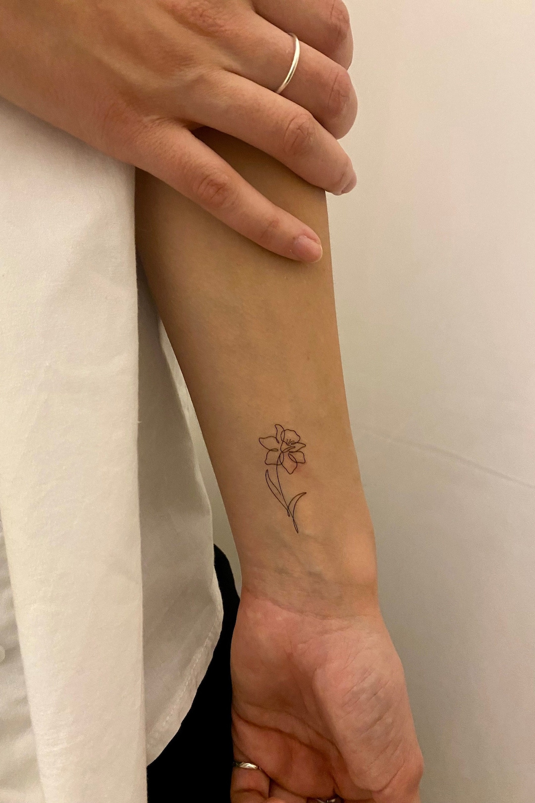 Flower Fine Line Temporary Tattoo (set of 2) / Floral Fake Tattoo ...