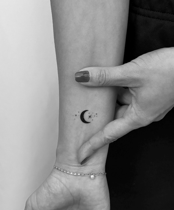 Tiny Moon That Steals Hearts