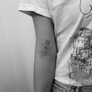 Tatuagem temporária de linhas finas em formato de taça de vinho pequena (conjunto de 3)