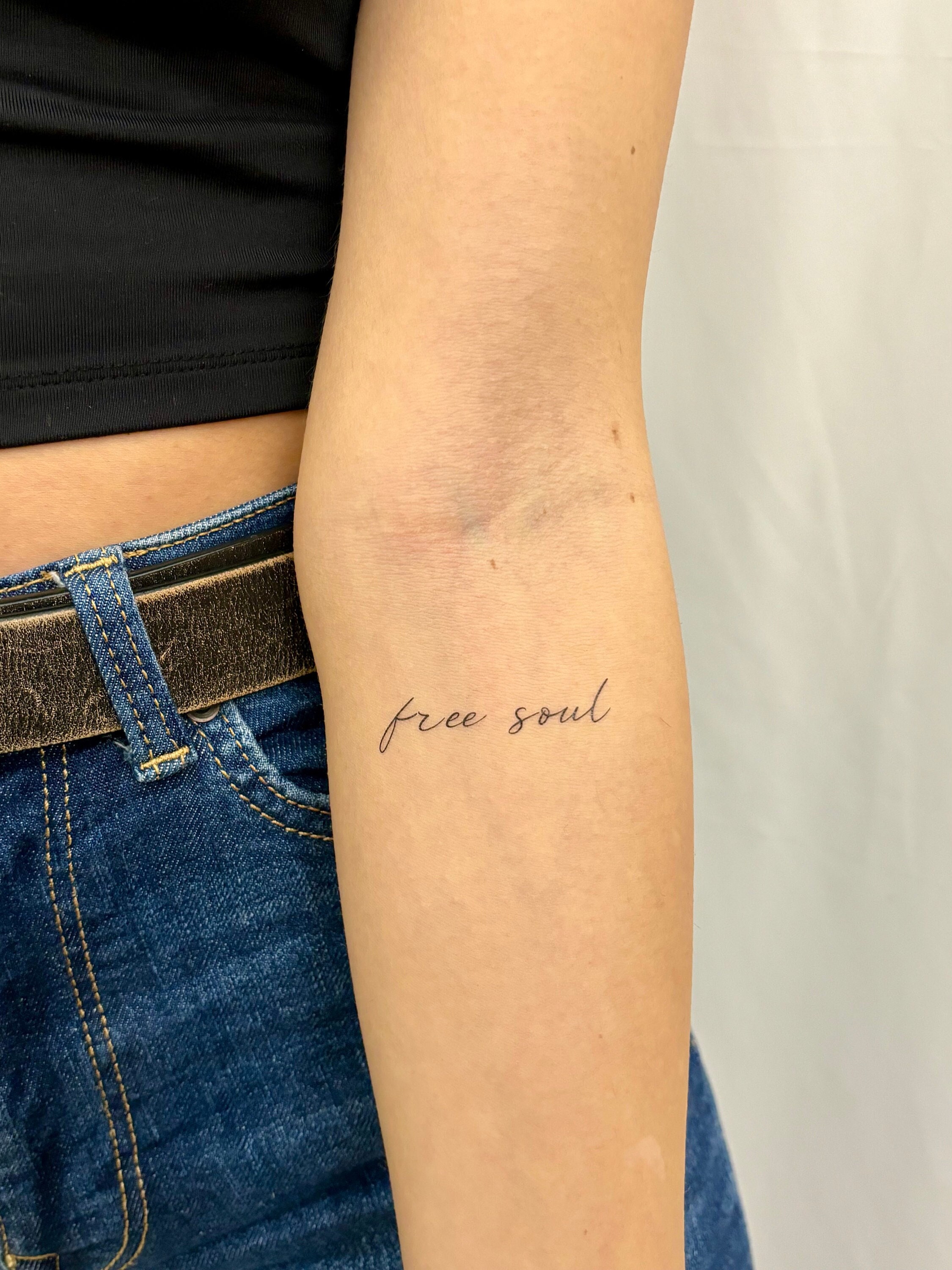 無料の魂の一時的なタトゥー（2 個セット）/ 引用句の一時的なタトゥー / レタリングのフェイクタトゥー - Etsy 日本, image size:2250x3000