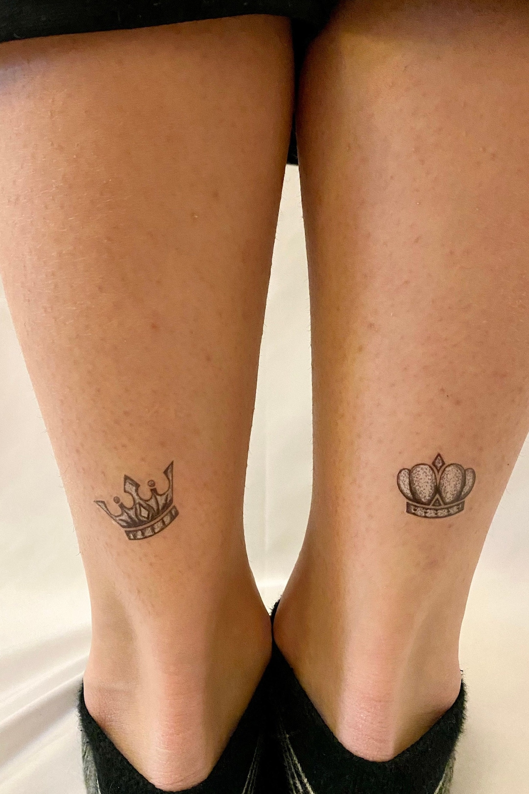 Tatouage Carte Roi Et Reine De Coeur Tatouage de couronne de reine et de roi / Tatouage de roi / - Etsy France