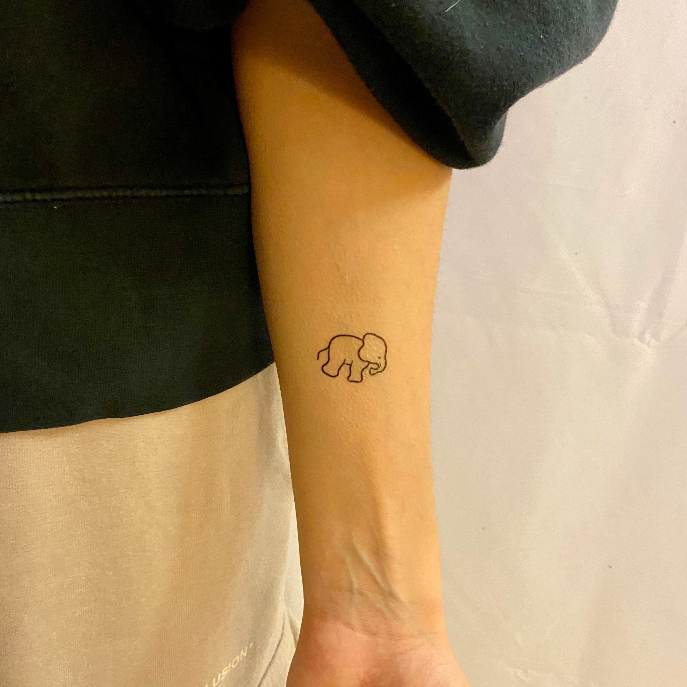 Any idea how to add a second baby elephant to this tattoo without making  the second look less significant? : r/DrawMyTattoo