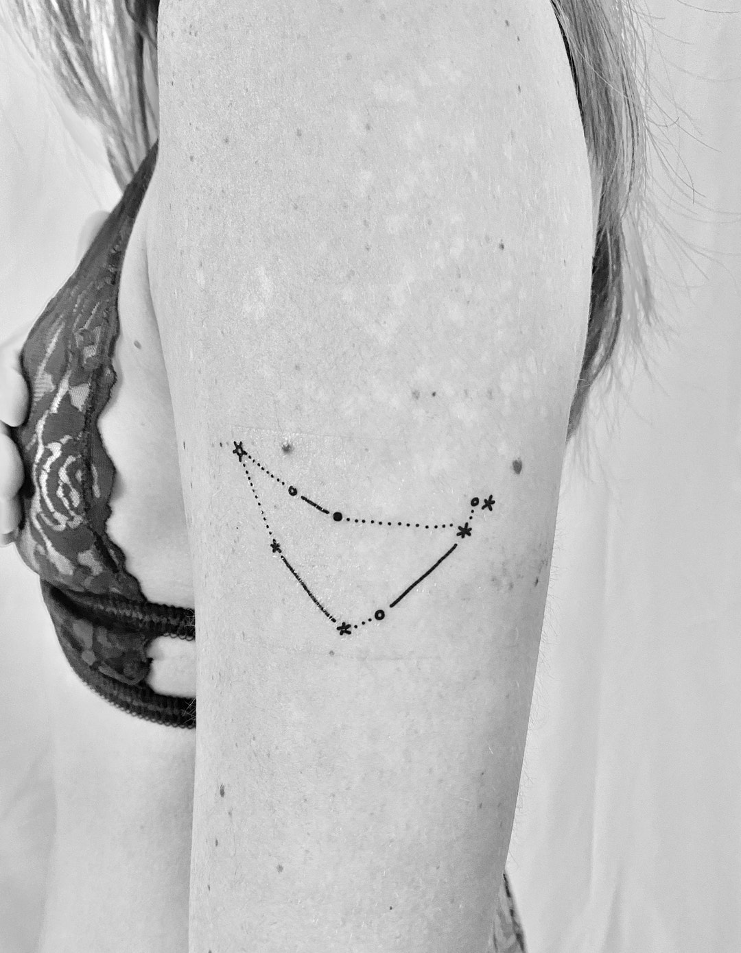 50 Zodiac Tattoos That Are Out of This World | Capricorn tattoo, Zodiac  tattoos, Small wrist tattoos