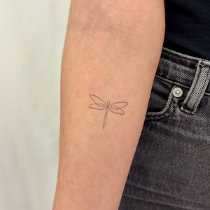 Dragonfly Temporary Tattoo (Set of 2) / Fine Line Dragonfly Tattoo / Line Art Dragonfly