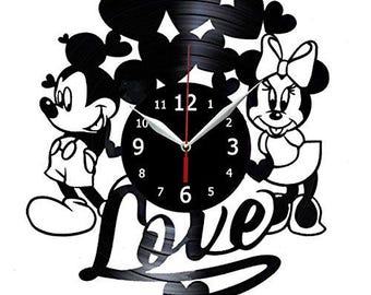 Adorable Mice and Heart Wall Clock – Handmade Vinyl Record Art for Romantic Couples, Perfect for Valentine’s Day or Anniversary Gifts!