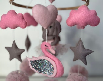 Giostrina per bambino Elefante Culla musicale rotante Giostrina per baby shower Regalo per la decorazione della camera dei bambini appena nati Lettino Giocattolo Accessorio per la scuola materna Giostrina per animali sospesa