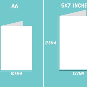 Puede incluir: Una gu&iacute;a de tama&ntilde;os de tarjetas plegadas, que muestra una tarjeta blanca que mide 5x7 pulgadas (12,7 cm x 17,8 cm) y una tarjeta blanca que mide 4,13x5,83 pulgadas (10,5 cm x 14,8 cm).