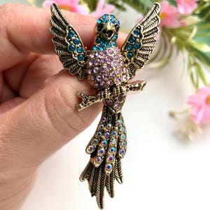 Sparkling Rhinestone Bird Pin - Vintage Style Brooch for Women - Beautiful Gift