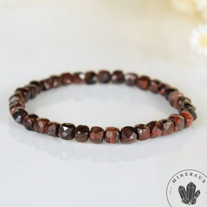 Bracelet Oeil de Taureau perles 5mm carrées facettées - Anti stress - Joie - Douleur de dos