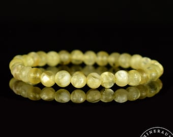 6mm Muscovite Bracelet with Golden Lepidolite Reflections