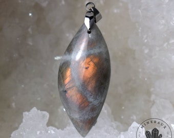 39 carat Madagascar Labradorite pendant with orange highlights - unique natural stone cabochon #82