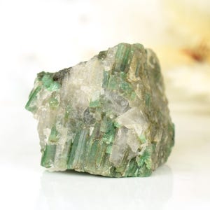 Emerald in Rock Crystal - Natural Rough Stone, Unique Piece #1 - 234gr