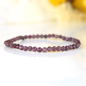 Onbehandelde Myanmar Ruby Armband 4mm Ronde Facetkralen - Positief Denken - Onderhoud - Stabiliteit