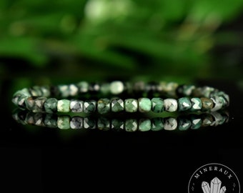 Dark Emerald Bracelet from Brazil with 4mm faceted cubes - Calm - Purification - Harmony
