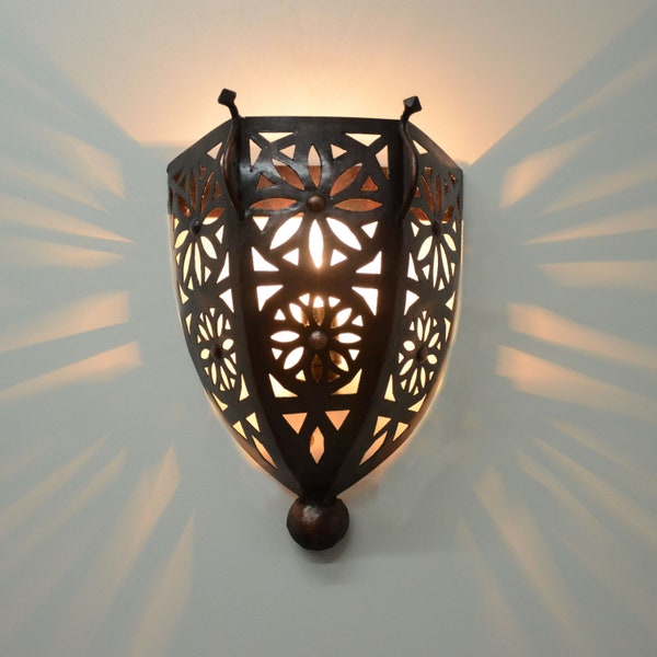 Orientalische Wandlampe, Marokkanische Wandleuchte, Lampenschirm, Handgefertigte Lampe, Vintage Wandlampe, Design Wandlampe, Retro Wandlampe