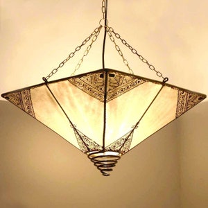 Moroccan lamp, handmade pendant lamp, ceiling lamp, hanging lamp, henna decor, vintage