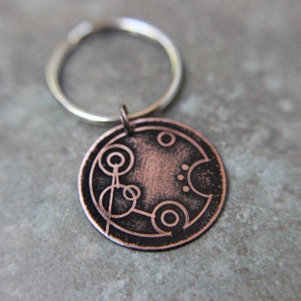 Custom Gallifreyan Doctor Who Name Keychain