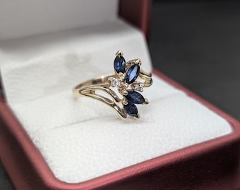 Vintage 10K Yellow Gold Floral Cluster Ring - 1.40 TCW Natural Sapphires & 0.06 TCW Natural Diamonds