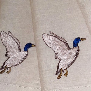 Bird embroidered linen Napkin , Machine embroidery design,Napkin, Duck Embroidery Linen Napkin, Custom Napkin