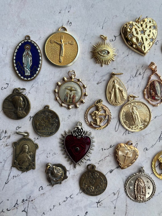 Lovely Antique Vintage Golden Charms choose from … - image 5