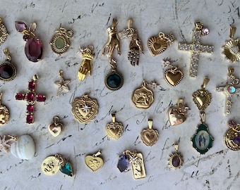 Beautiful vintage golden charms stylish antique Paris French necklaces