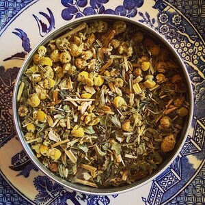 Digestive Tea – Herbal Loose Leaf Blend for Bloating & Gut Health | Chamomile, Lemon Balm, Meadowsweet | Organic Caffeine-Free| The Digestif
