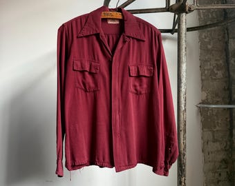 Vintage 1940’s Brent Burgundy Rayon Gabardine Zip Up Shirt, Flap Pockets Loop Collar Details, Midcentury Rockabilly Fashion, Size Medium